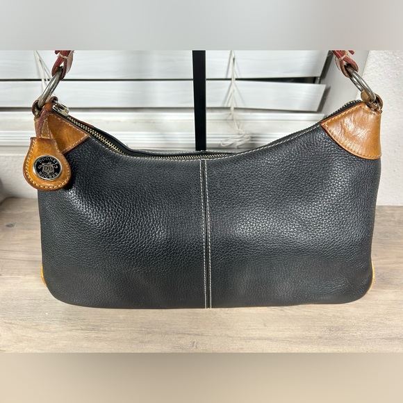 Vintage Dooney & Bourke Black Pebbled All Weather Leather Hobo Shoulder Handbag - Picture 2 of 14